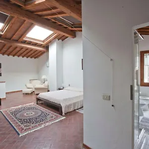 Ruggini Florence
